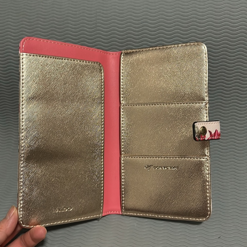 ALDO PASSPORT HOLDER - Picture 2 of 6